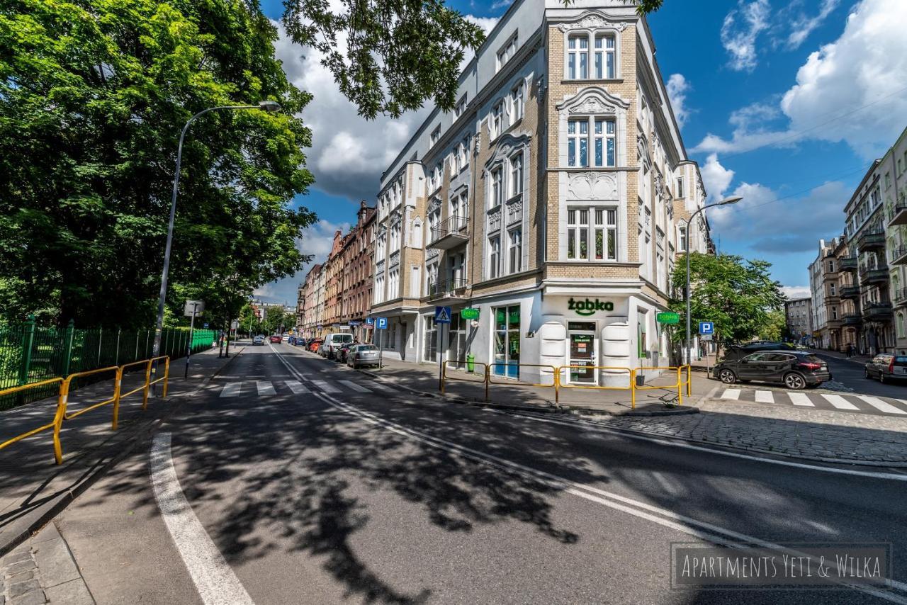 Yeti & Wilka W Centrum Chorzowa: Wilk
